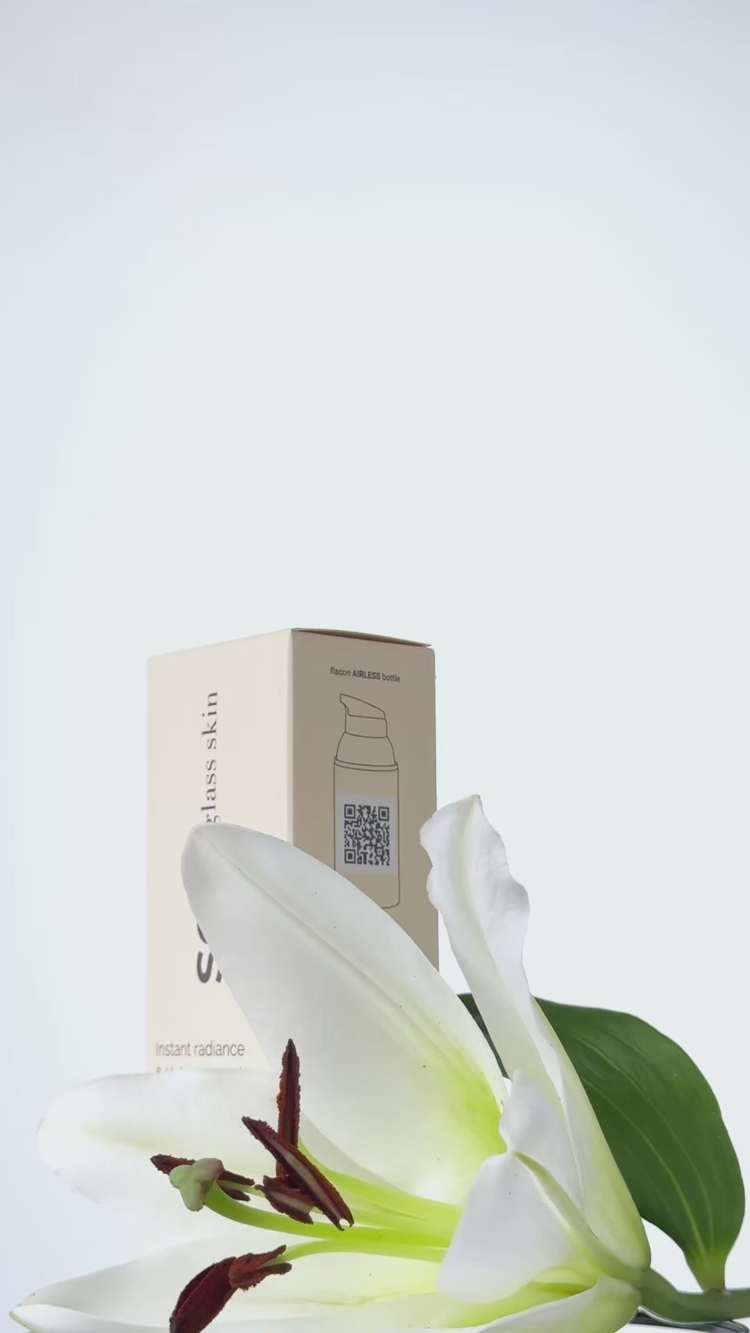 SOO Glass Skin – Fluid iluminator cu efect de netezire – video